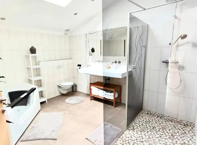 Baumblick Mit Whirlpool Medraz