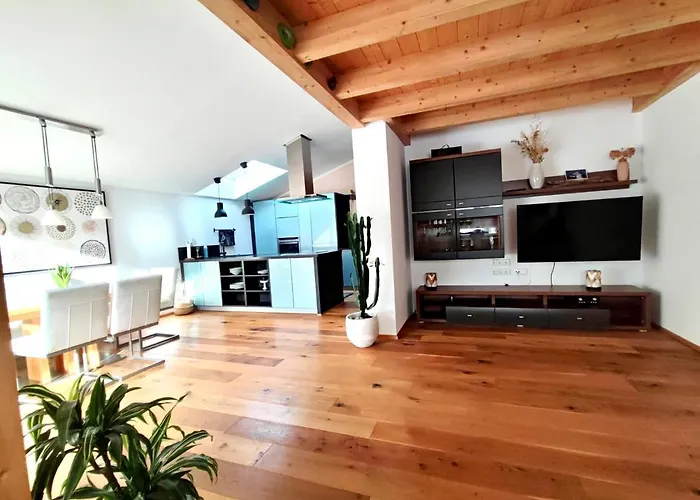 Baumblick Mit Whirlpool Medraz